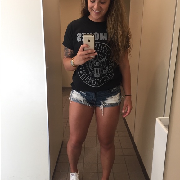 Meet your Posher, Brianna - Picture 6 of 6